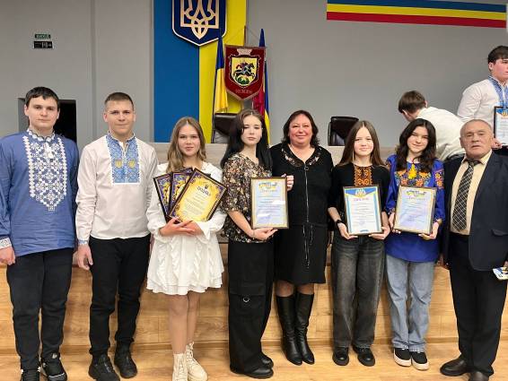 C:\Users\Елена\Desktop\Нагородження олімпіадників 2025\photo_2025-12-29_11-44-29.jpg