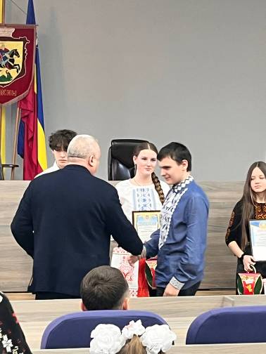 C:\Users\Елена\Desktop\Нагородження олімпіадників 2025\photo_2025-12-29_11-44-37.jpg