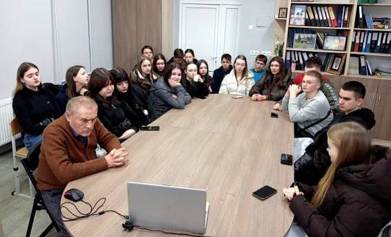 C:\Users\Елена\Desktop\Лекція Луняка 2025\изображение_viber_2025-12-05_10-18-33-910.jpg