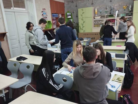 C:\Users\1\Desktop\Згуртування 10-І\482289347_1158717915471725_7033314477234957641_n.jpg