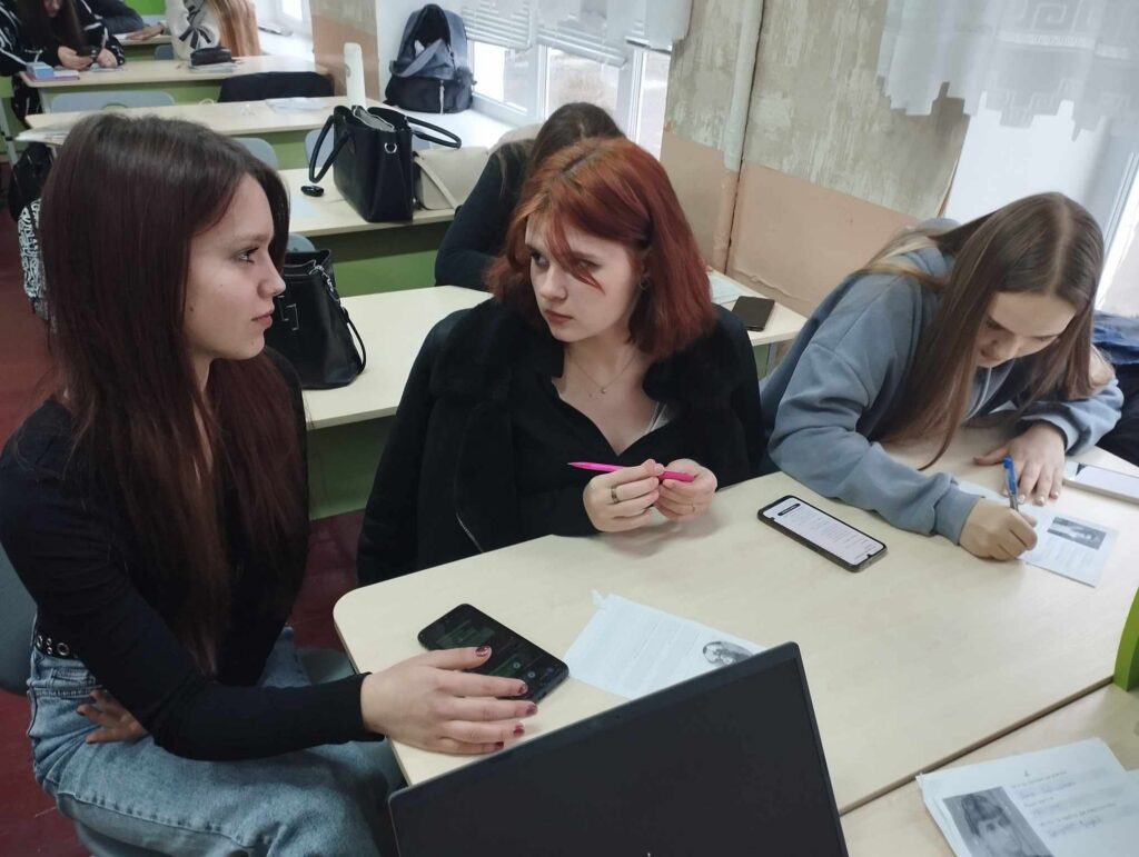 C:\Users\1\Desktop\Фото ЖІНКИ\482766751_9361032573990460_3750179291017637648_n.jpg
