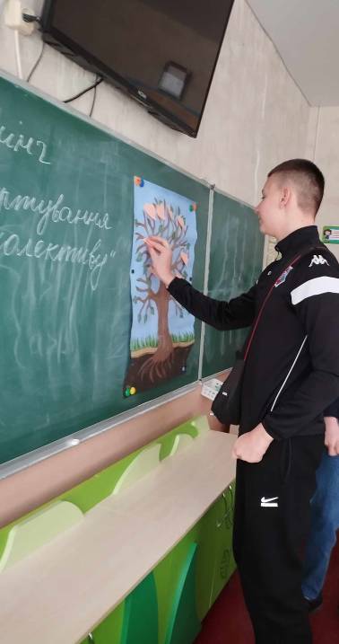 C:\Users\1\Desktop\Згуртування 10-І\482731728_1682282692724969_2561420528416274186_n.jpg