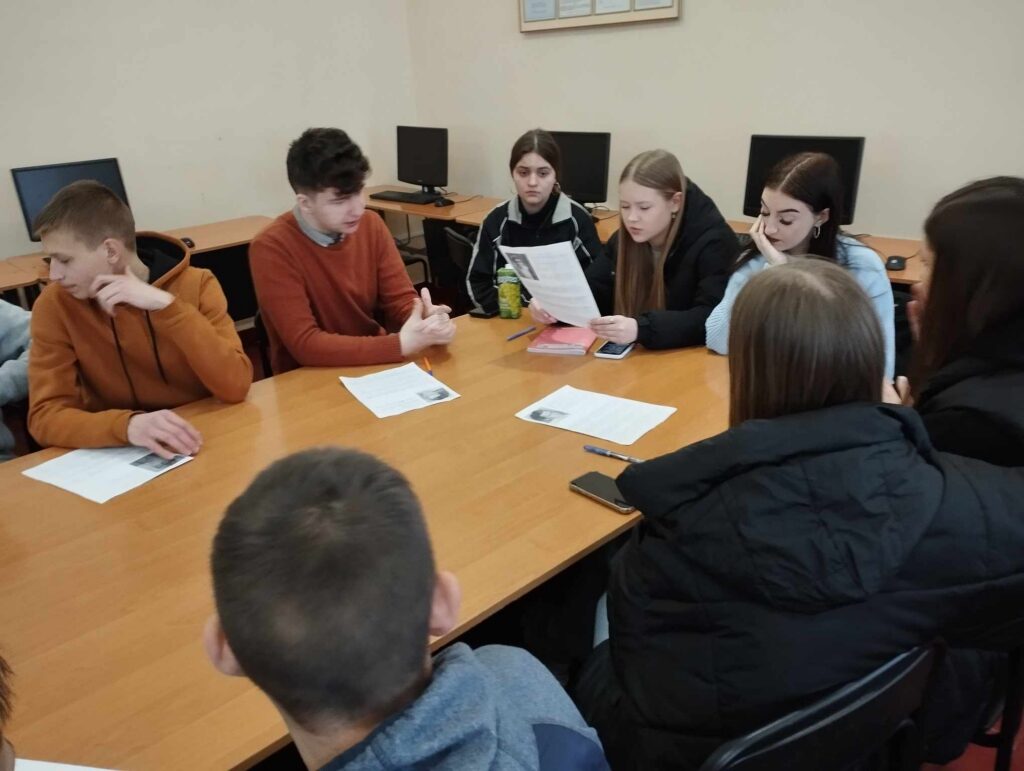 C:\Users\1\Desktop\Фото ЖІНКИ\483226527_924422226248539_6843840644941513347_n.jpg